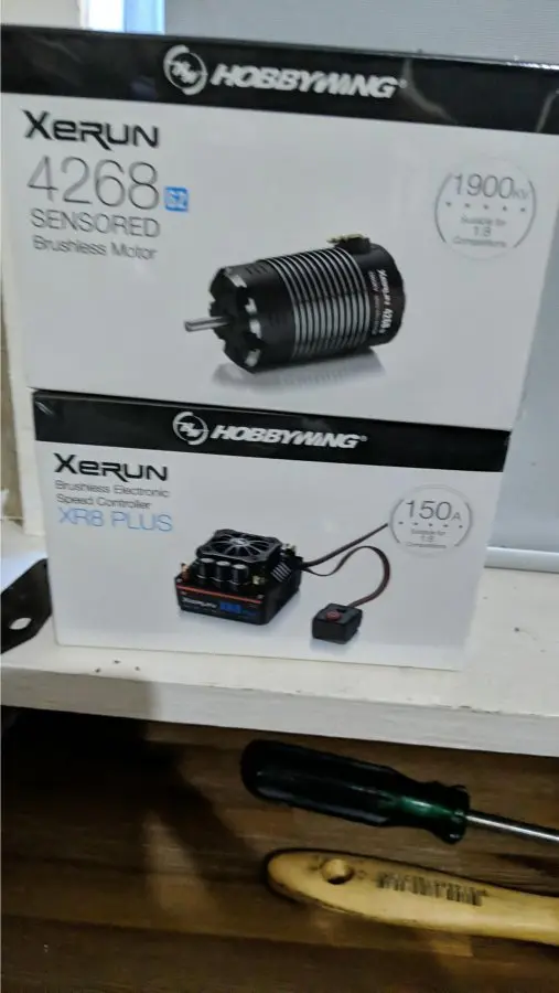 hw xr8.webp
